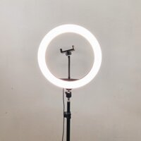 Đèn Livestream size 26 36 45 cm và chân đế 2m hỗ trợ chụp ảnh Make up trang điểm nhiều chế độ sáng, kèm kẹp điện thoại - Hàng chính hãng - Đèn 33CM