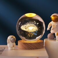 Đèn Ngủ 3D Quả Cầu Pha Lê Phát Sáng Size To 8cm  Decor Bàn Học Decor Bàn Làm việc Phòng Ngủ Có Cổng USB Kích Thước 8cm