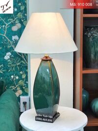 Đèn ngủ để bàn, mã 910008, chân gốm sứ xanh rêu dáng trụ thẳng trơn, cao 65 cm, chụp đèn trắng, gốm sứ bát tràng, tinh vân