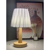 Đèn Ngủ Để Bàn Thân Gỗ Phong Cách Bắc  u Bóng Led – Đèn Decor Phòng Ngủ
