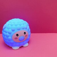 ĐÈN NGỦ HÌNH THÚ CON CỪU AN TOÀN DỄ THƯƠNG CAO SU SILICON LED CHO BÉ