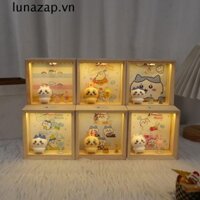 Đèn ngủ LUNAZAP Anime Chiikawa, Đèn ngủ trẻ em Kawaii Chiikawa bằng gỗ, Trang trí sân vườn Đèn LED Mini lãng mạn hiện đại Khung ảnh ô tô