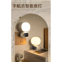 Đèn ngủ phi hành gia tích điện Dona Home Decor