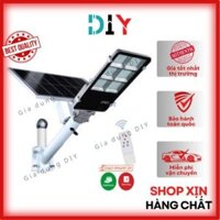 Đèn Pha Đường 300W Kèm Tấm Năng Lượng Mặt Trời Và Remote