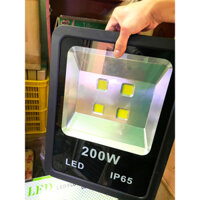 Đèn Pha Led 150w - 200w, công suất lớn Siêu Sáng IP66 Chống Nước, Điện áp 220V chiếu sáng sân bóng...