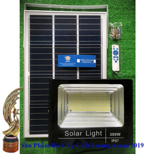 Đèn pha năng lượng mặt trời 300W TOPSOLAR TS-85300L