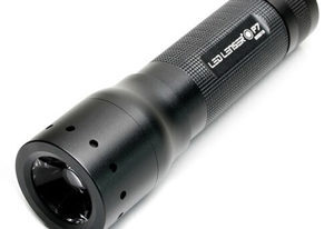 Đèn pin cao cấp Led Lenser P7