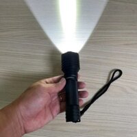 Đèn pin Convoy M21A hợp kim nhôm cao cấp, bóng led SST40 siêu sáng (DP185)