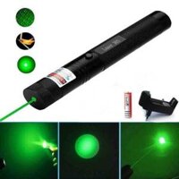 Đèn Pin Laser 303 Ánh Sáng Xanh Lá Hoặc Đỏ Chiếu Xa Cực Mạnh, Kèm Phụ Kiện Chiếu Sao Vạn Hoa Dùng Pin Sạc