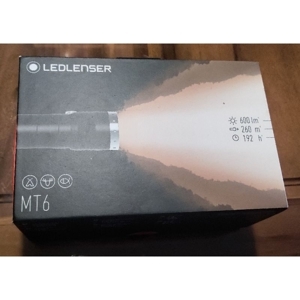 Đèn pin Led Lenser MT6