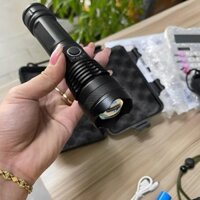 Đèn pin SIÊU SÁNG 1800lmn chiếu xa 1000m nội địa Trung thông minh