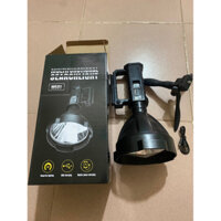 Đèn pin siêu sáng cầm tay W590, W591, đèn chiếu xa 1000m chống nước tốt, tích hợp làm sạc dự phòng, có chân cố định