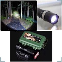 Đèn pin siêu sáng chiếu xa đến 300m [ FreeShip ]
