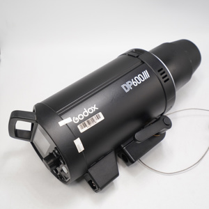 Đèn studio Godox DP600III