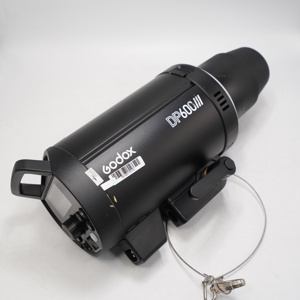 Đèn studio Godox DP600III
