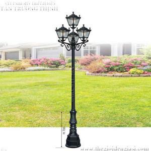 Đèn trụ sân vườn 067