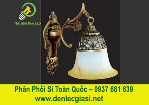 Đèn tường cổ V-46