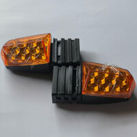 Đèn xi nhan trước vuông dành cho các dòng xe ba gác