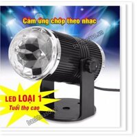 Đèn xoay 7 màu vũ trường cảm ứng chớp xoay theo nhạc, có đế, sáng mạnh cực đẹp