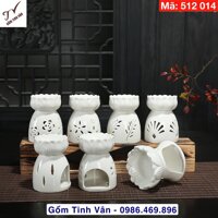 Đèn xông tinh dầu đốt nến, đèn cày, dáng đài sen, mã  512014, men trắng, khắc hoa văn sắc nét, cao 9 đk 7,5 cm, khử khuẩn, đuổi muỗi, diệt virus,  gốm sứ bát tràng tinh vân