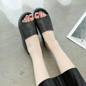 Dép đế bánh mỳ