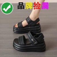 Dép đế dày Velcro phong cách hot tại ga Châu Âu Giày đế xốp độn cao mẫu mới mùa hè 2024 đi ra ngoài mùa hè cho nữ