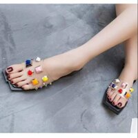 Dép đế nhựa thấp