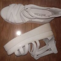 Dép đế xuồng trắng siêu nhẹ