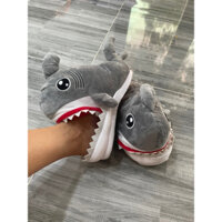 Dép đi trong nhà cho bé Disney hình baby shark