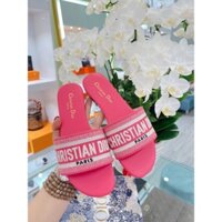 Dép Dior thêu