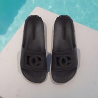 DÉP DOLCE ĐEN LỖ CHỮ CHẠY GÓT CW2012AO6668B956