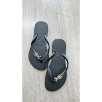 Dép Havaianas chính hãng “Slim đen cham gấu nhỏ”