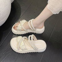 Dép Influencer Mặc Ngoài ins Hợp Thời Trang Mùa Hè 2025 Phong Cách Mới Ngọc Trai Cổ Tích Phong Cách Hai Cánh Đế Dày Phong Cách Chanel Dép