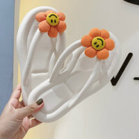 Dép Kẹp Nữ Xỏ Ngón Cao Su Đúc Gắn Sticker Hoạt Hình Bông Hoa - Dép Lê Eva Nữ Dễ Thương Đi Biển