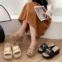 Dép lê nữ độn đế nâng chiều cao 7cm-Dép lê nữ đính khuy vàng MSP 8819-14 gh