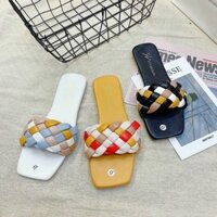 Dép Lê Nữ Quai Đính Họa Tiết Nhiều Màu Dép Kiểu Nữ Đế Bệt Trẻ Trung Xinh Xắn Hot Hit Mã UZ556 IO Store