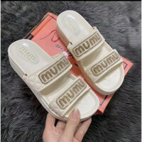 Dép nữ 2 quai MuMu đính đá đế 3cm màu kem xinh