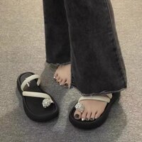 Dép Nữ Xỏ Ngón Đính Đá Đế Cao 4cm Sang Trọng, Dép Nữ Đi Êm Chân, Hàng Hot Trend 2024 Su Shoes