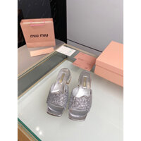 Dép quai ngang gót cao 4.5cm, guốc thời trang nữ cao cấp MiuMiu 2023