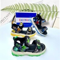 Dép sandal siêu nhân người nhện cho bé trai có đèn led đế mềm êm chân êm chân mã A135