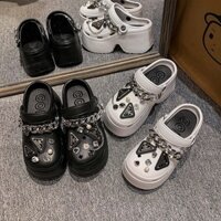 Dép sục crocs nữ đế tăng chiều cao 7cm thời thượng kèm tam giác đá (1288 xích 2 tam giác đen)