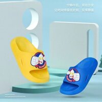 Dép trẻ em Superman mới mùa hè cho bé trai, dép đi trong nhà, dép đi trong phòng tắm, đế mềm không trượt, trang phục ngoài trời cho bé trai