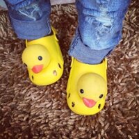 Dép vịt thái lan cho cả bé trai và bé gái