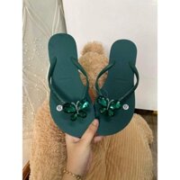Dép xỏ ngón đế cao su dẻo mix Charm bướm đá