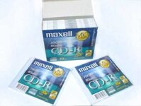 Đĩa CD trắng 700MB Maxell có vỏ