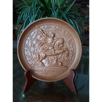 Đĩa gỗ chạm khắc Hoàng đế Quang Trung
