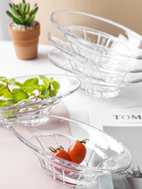 Dĩa nhựa trong suốt đựng trái cây tráng miệng (dáng hột xoài)