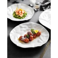 Đĩa sứ trắng cách điệu nhăn viền cho nhà hàng, khách sạn kiểu Phương Tây
