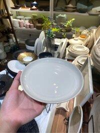 Dĩa tròn vành 18cm màu Kem