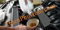 Dịch vụ thay dầu nhớt theo can 4 lít, chính hãng Castrol  ô tô con, xe du lịch chuyên nghiệp.